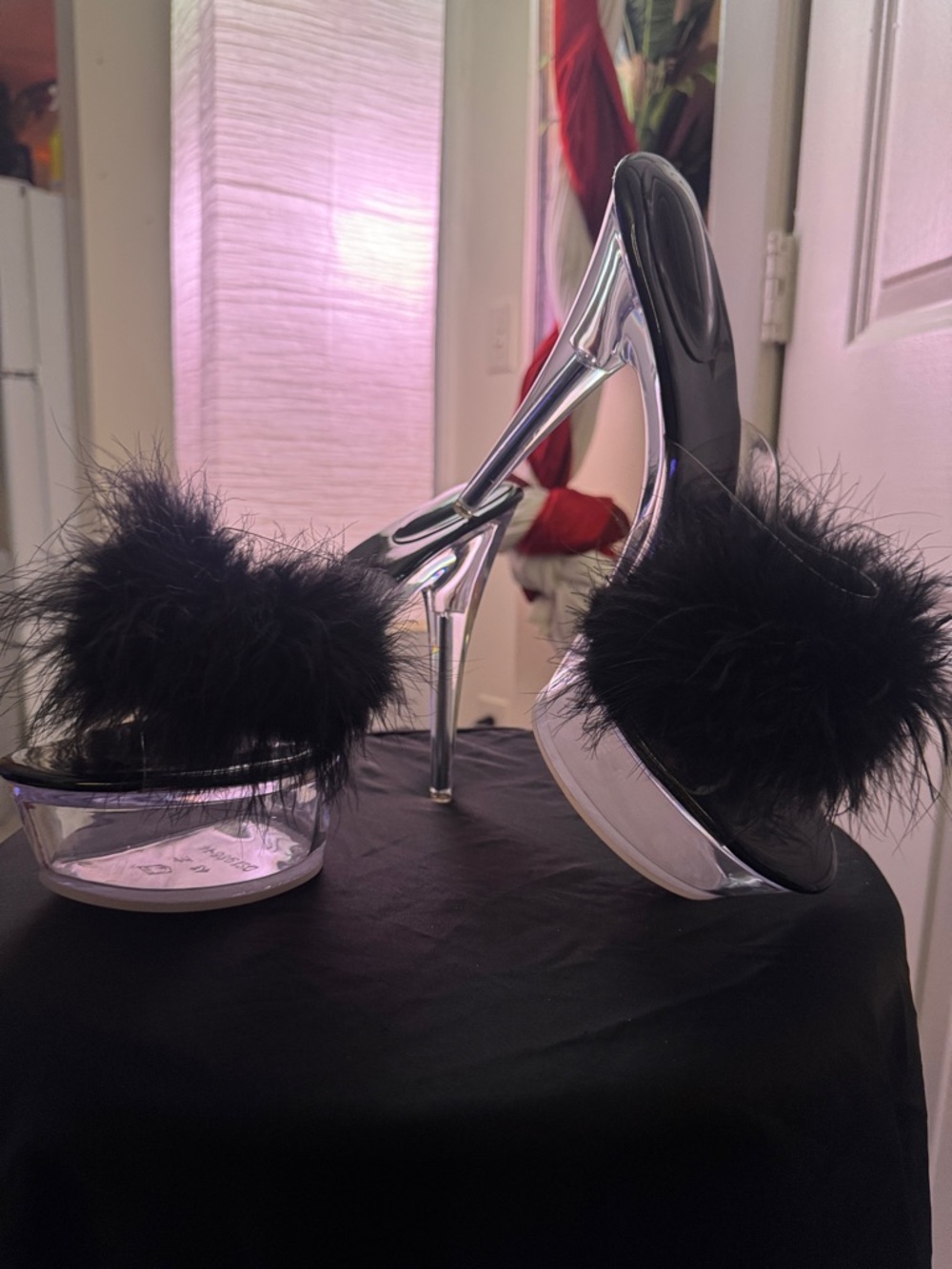 Black Feather Clear Platform Heels - Picture 2 of 10